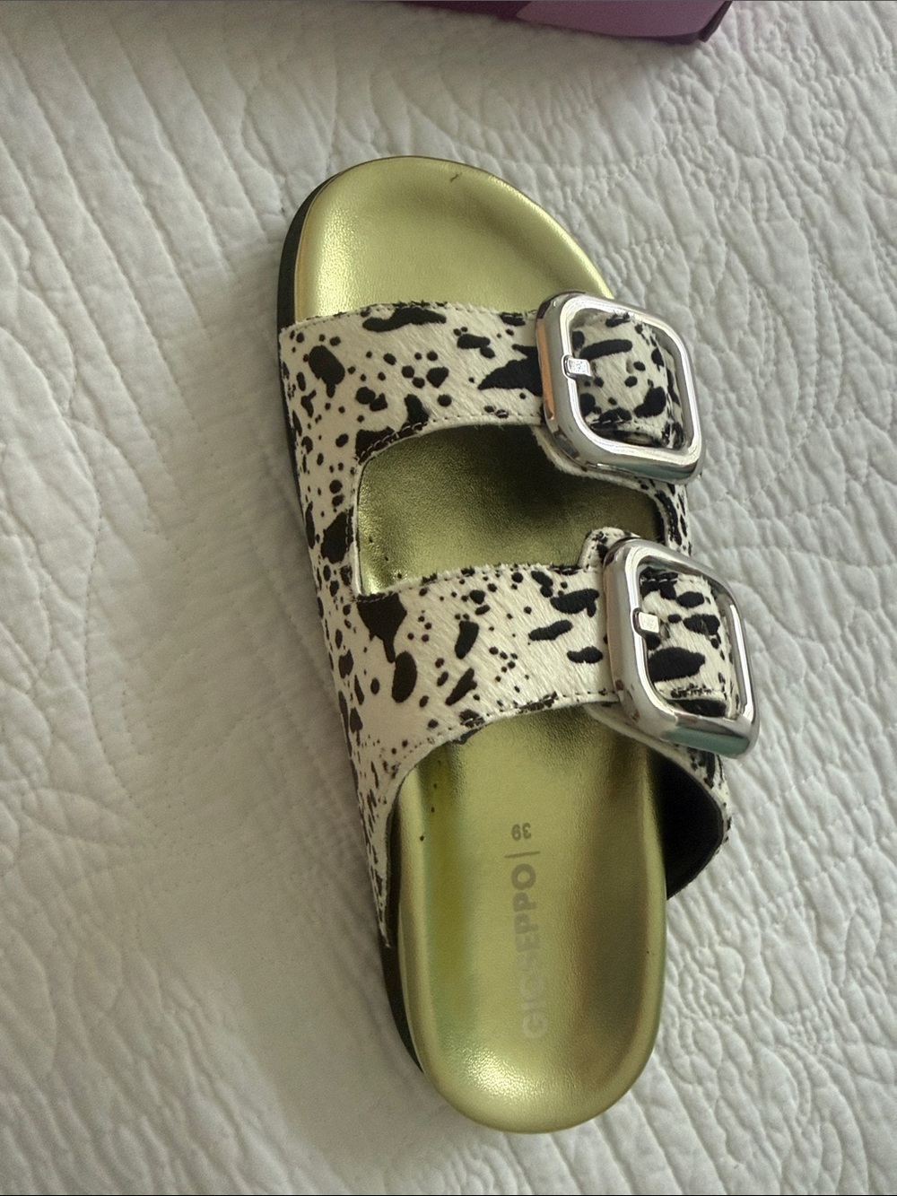 Womens Buckle Slide Sandal in Black & White with Metallic Green Footbed
